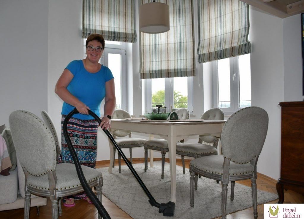 24-Stunden-Betreuung-Sabina-räumtauf 24-Stunden-Betreuung-Sabina-räumtauf